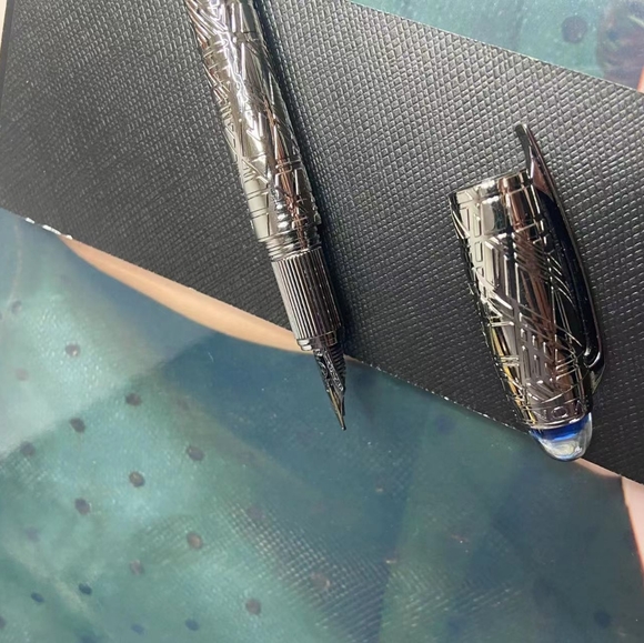 MontBlanc NEW Vintage pen - Picture 1 of 5